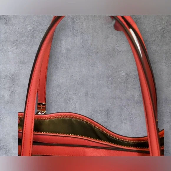 COACH Madison Christie CarryallCrossbody in Saffiano Leather. $598
